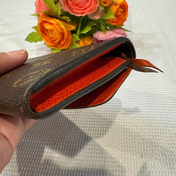 Authentic Louis Vuitton Emelie wallet - Picture 3 of 14